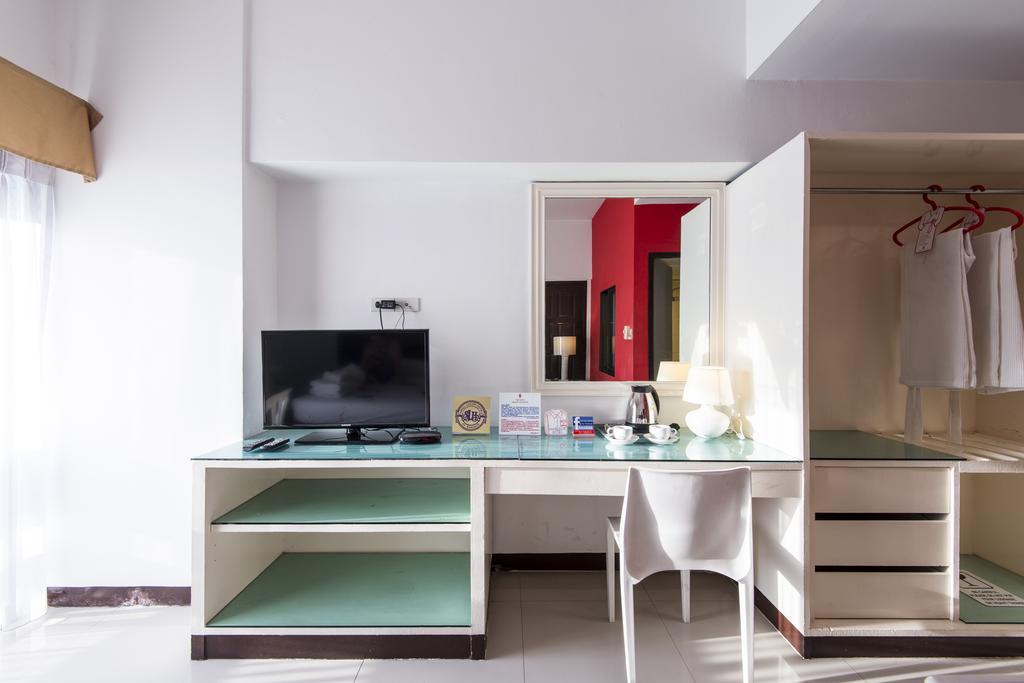 Хостел A-2 House Бангкок Экстерьер фото